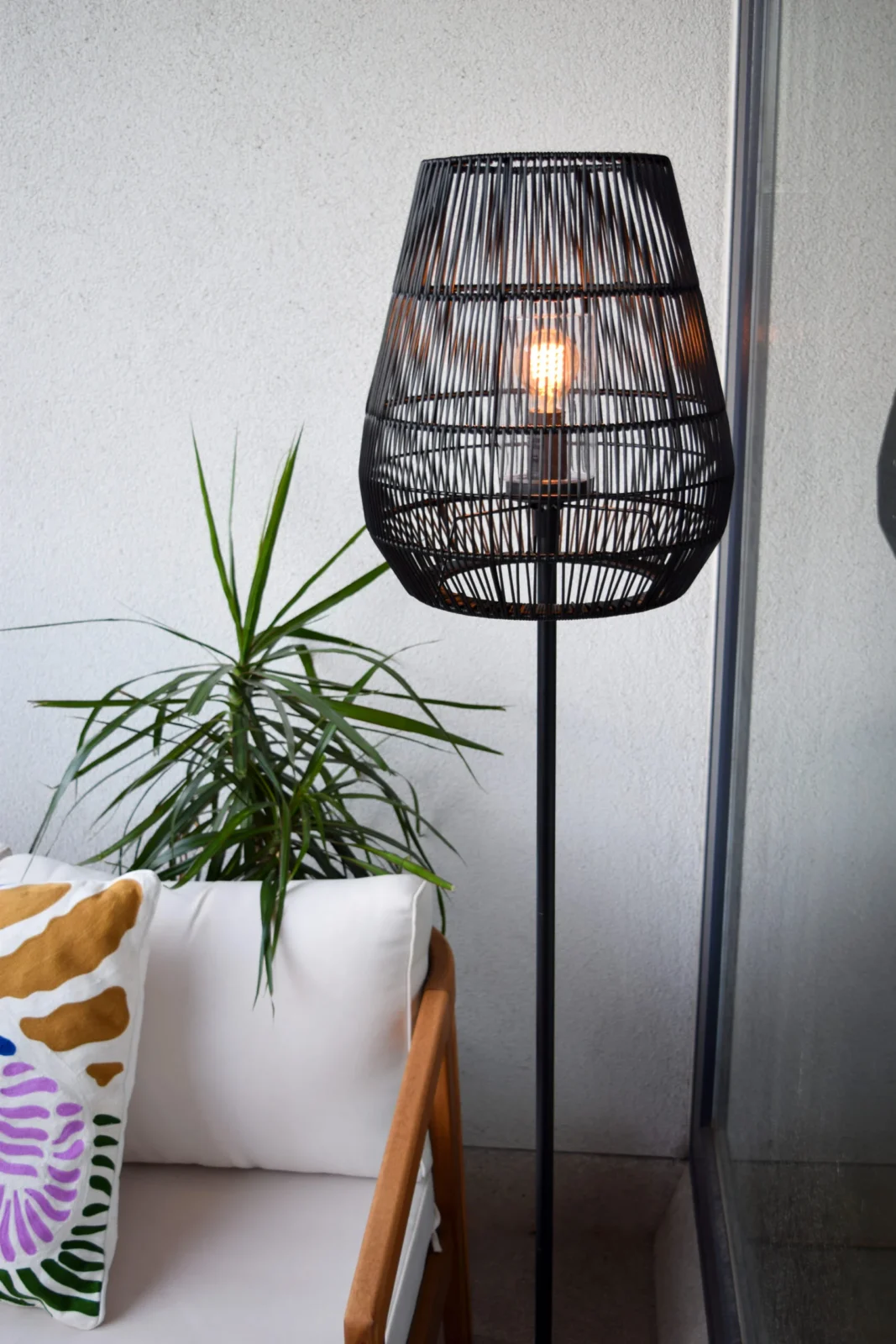 Lucide NERIDA - Stojaca lampa vnu00fatornu00e1/vonkaju0161ia - u00d8 35 cm - 1xE27 - IP44 - u010dierna