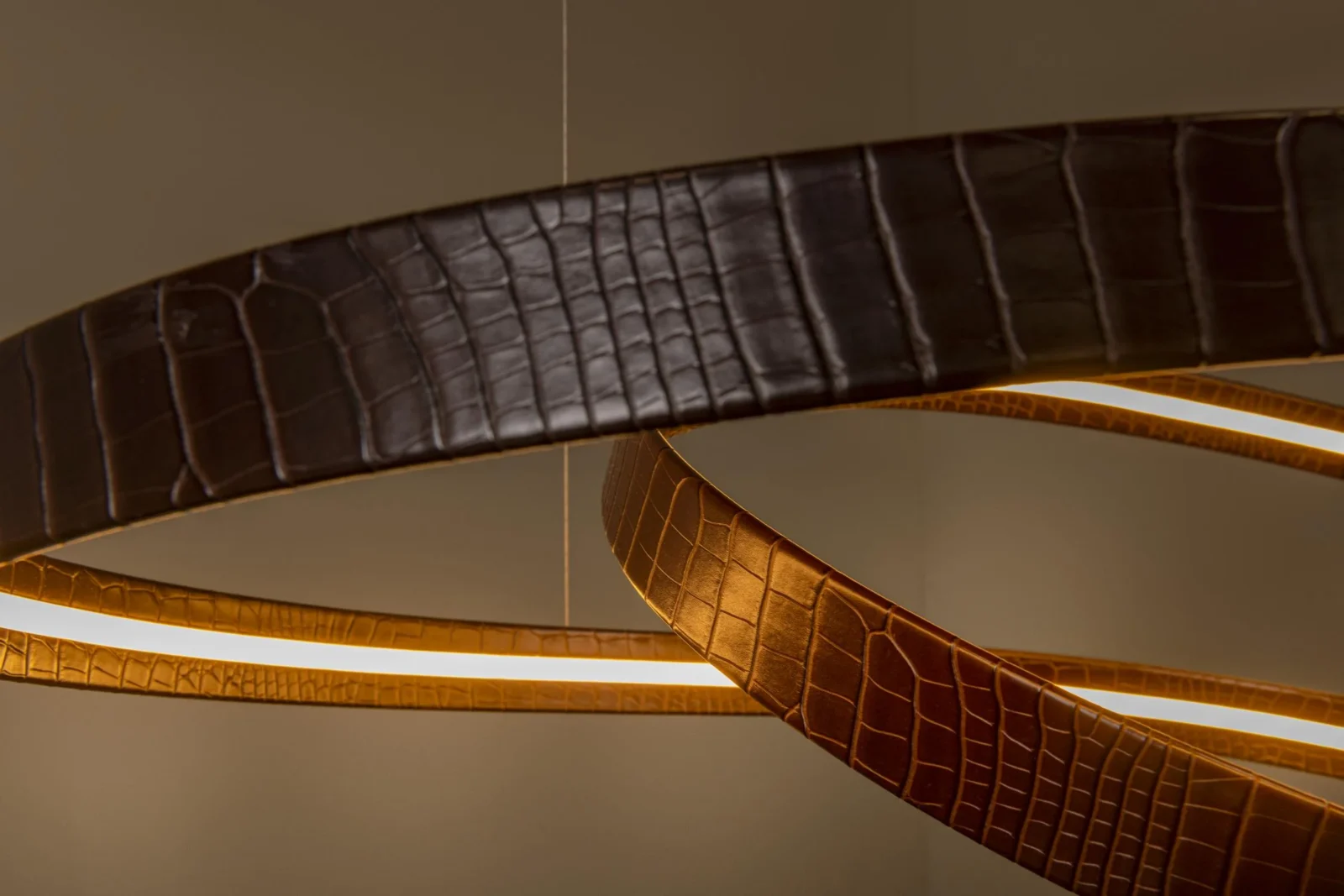 Lucide SLALOM - Zu00e1vesnu00e9 svetlo - LED tlmenu00e9. - CCT - 1x80W 2200K/4000K - Ku00e1va | Pru00e9miovu00e9