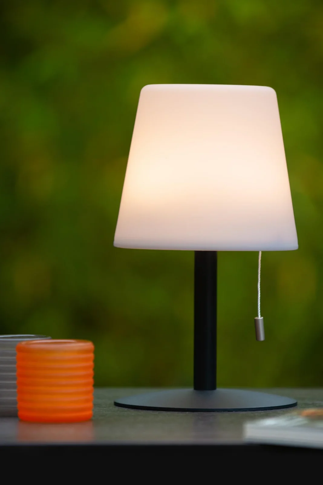 Lucide RIO - Nabu00edjateu013enu00e1 stolnu00e1 lampa do interiu00e9ru/exteriu00e9ru - Batu00e9riovu00fd balu00edk - u00d8 15,5 cm - LED tlmenu00e1 - 1x1,8W 3000K - IP44 - Rgb - Viacfarebnu00e1