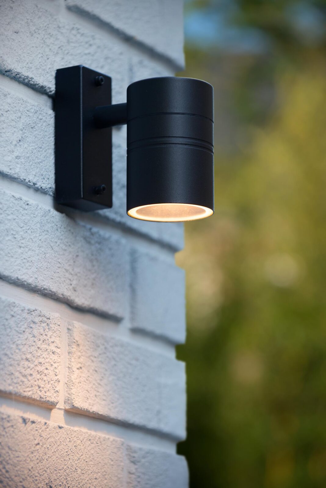 Lucide ARNE-LED - Nu00e1stennu00e9 reflektory / Nu00e1stennu00e9 svetlo Vnu00fatornu00e9/vonkaju0161ie - u00d8 6,3 cm - LED - GU10 - 1x5W 2700K - IP44 - u010dierna