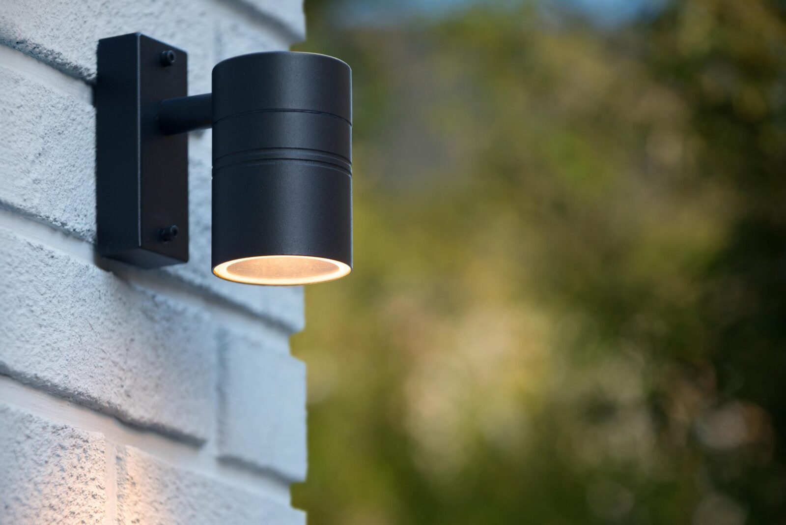 Lucide ARNE-LED - Nu00e1stennu00e9 reflektory / Nu00e1stennu00e9 svetlo Vnu00fatornu00e9/vonkaju0161ie - u00d8 6,3 cm - LED - GU10 - 1x5W 2700K - IP44 - u010dierna