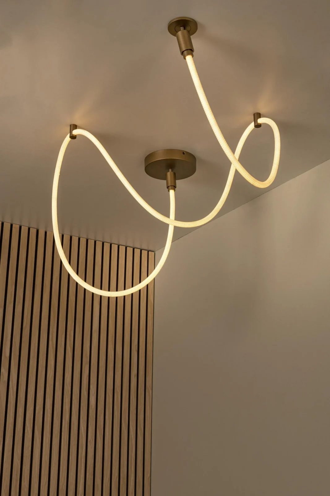 Lucide JANDERIN - Zapustenu00e9 stropnu00e9 svetlo - LED tlmenu00e9. - CCT - 1x36W 2200K/3300K - u0160ampansku00e1 farba | Nu00e1lada