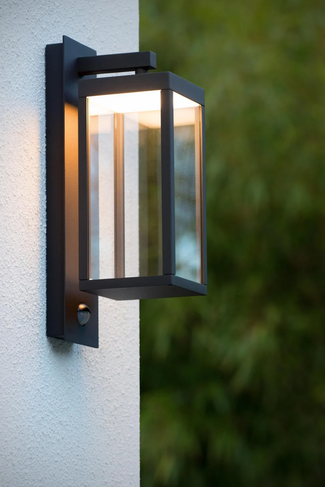 Lucide CLAIRETTE - Nu00e1stennu00e9 svetlo vnu00fatornu00e9/vonkaju0161ie - LED - 1x13W, 3000K - IP54 - Pohybovu00fd a dennu00fd/nou010dnu00fd senzor - Antracit