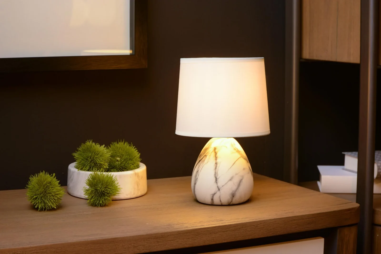 Lucide MARMO - Stolnu00e1 lampa - u00d8 16 cm - 1xE14 - biela