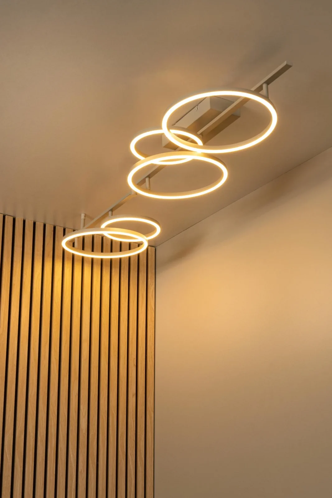 Lucide NICOLA - Zapustenu00e9 stropnu00e9 svetlo - LED - CCT - 1x37W 2700K/4000K - Taupe | Essential
