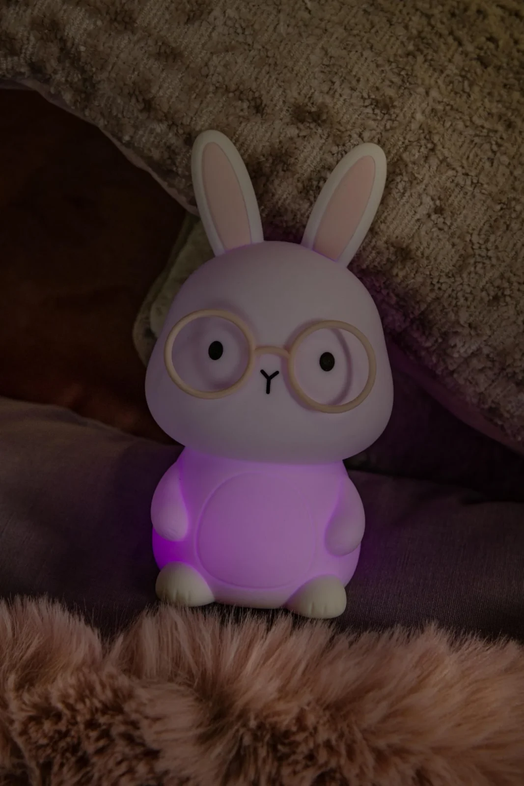 Lucide PINCHA RABBIT - Nabu00edjateu013enu00e9 nou010dnu00e9 svetlo pre deti - Batu00e9ria - LED 3 StepDim - Rgb - Biela | Essential